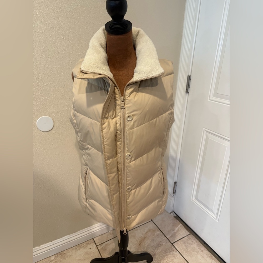 Banana Republic Tan Puffer Vest